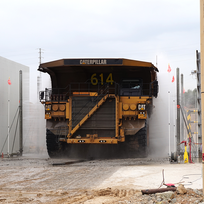 Side Sprays Towers washing Haul Truck 614, Buenavista del Cobre